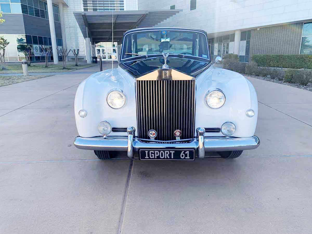 Rolls Royce Phantom V Limo White